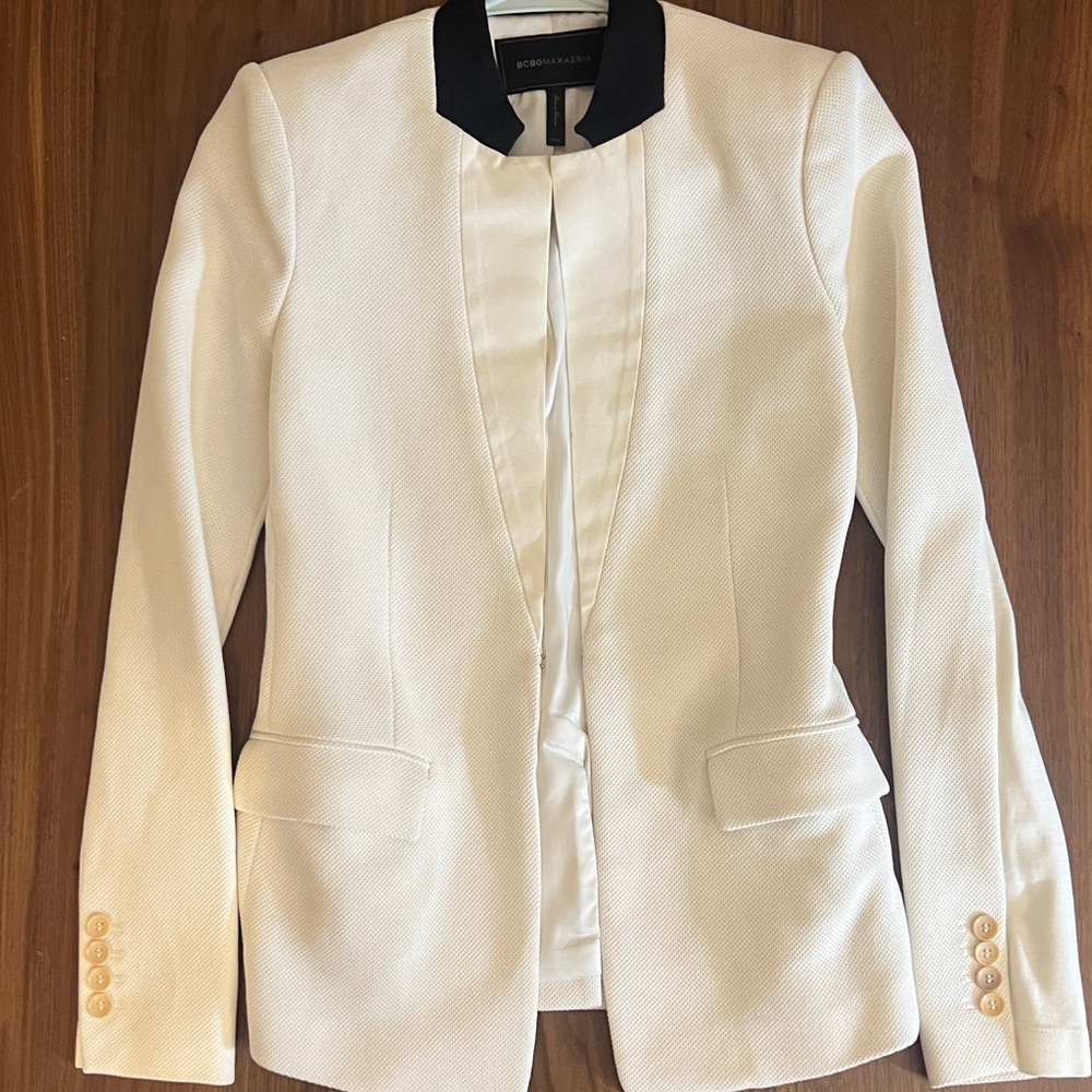 BCBG MaxAzria Ivory and Black Jacket